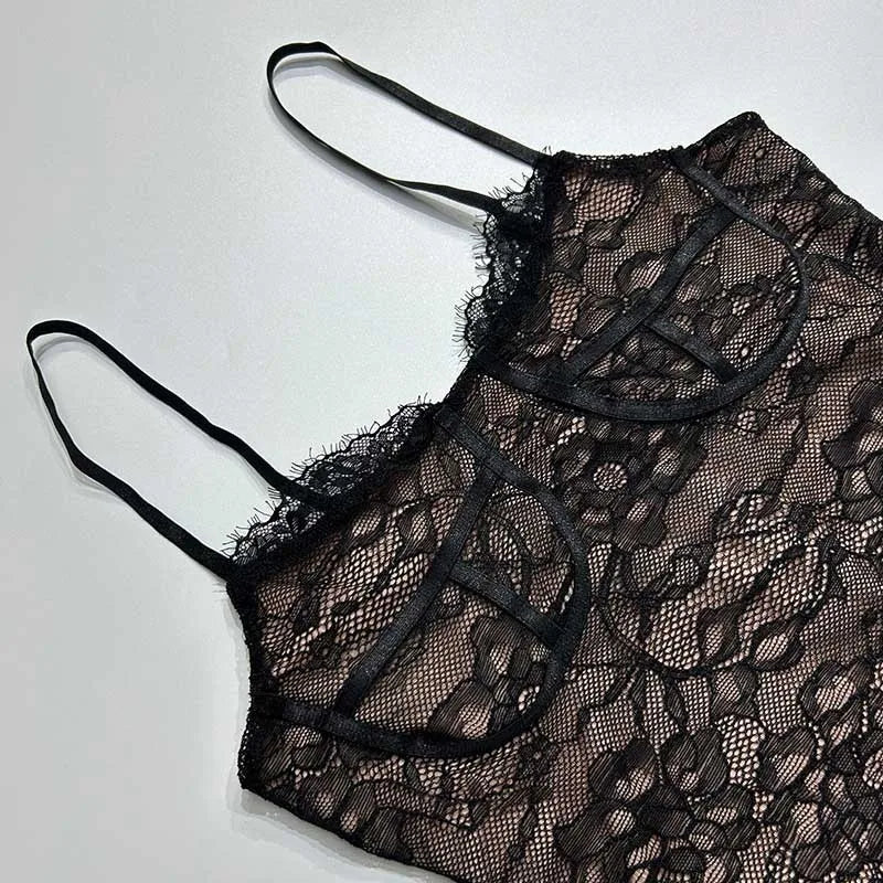 Lace Off-Shoulder Camisole Maxi Dress – Slim Fit Summer Style