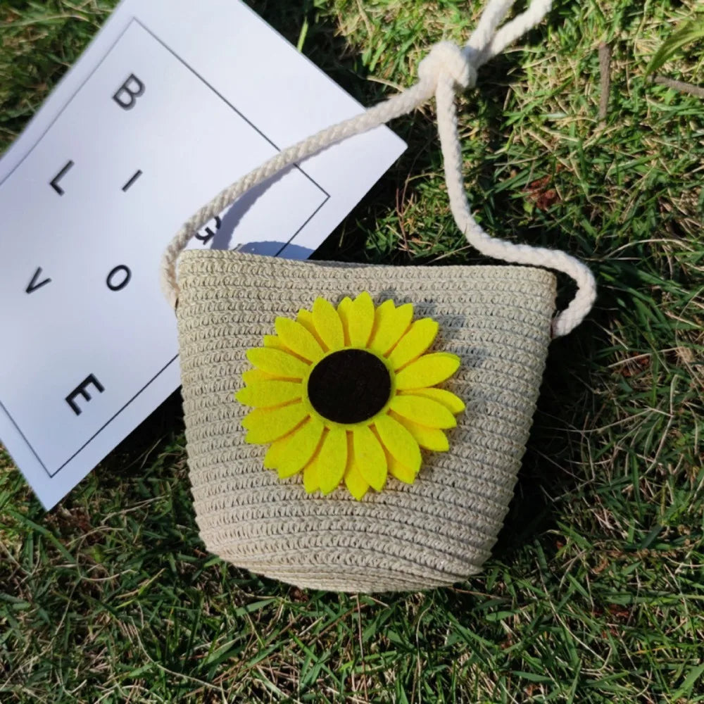 Handmade Straw Flower Shoulder Bag