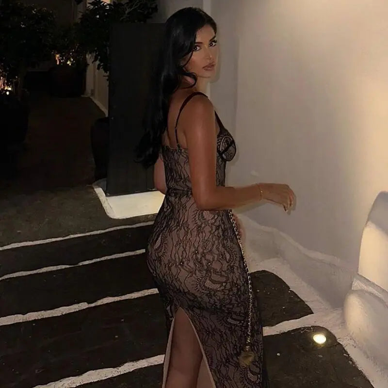 Lace Off-Shoulder Camisole Maxi Dress – Slim Fit Summer Style