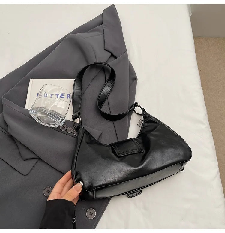 Retro Pleated Hobo Bag